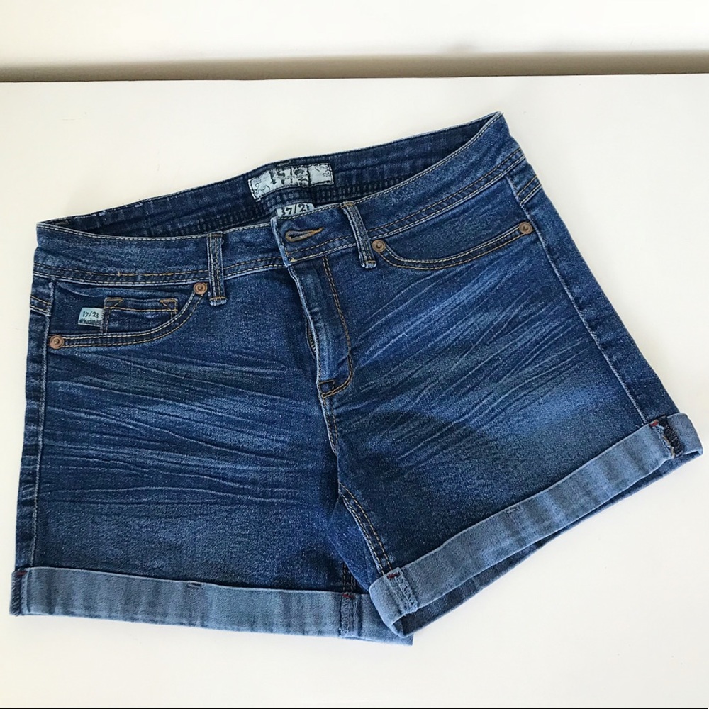 17/21 Dark Wash Jean Shorts